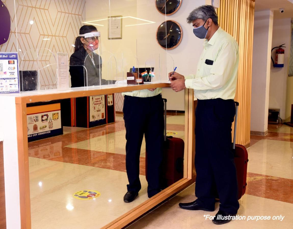 Oyo Hotel Ayush Palace Cuttack Exteriör bild